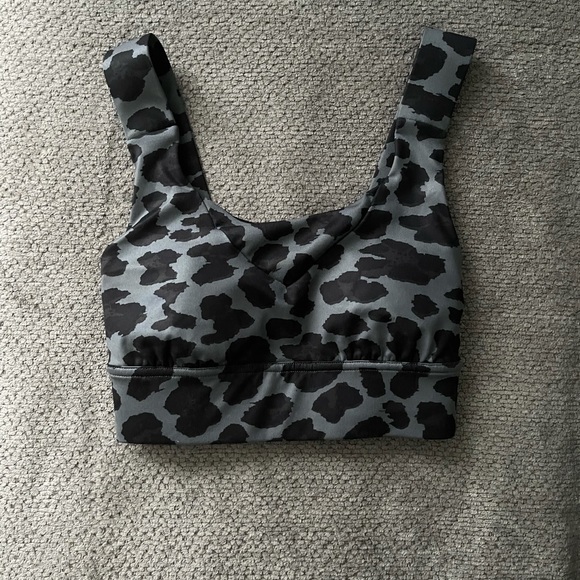 Lululemon Sports Bra - Picture 1 of 3